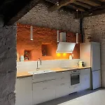 Casa De Piedra Y Lombera * Limpias