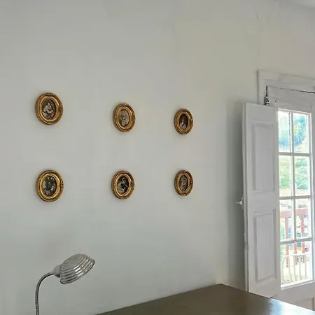 Casa De Piedra Y Lombera