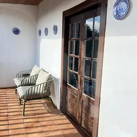 Casa De Piedra Y Lombera Дом отдыха *