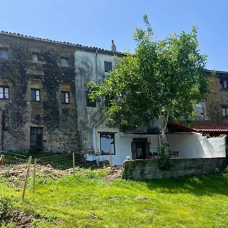 Дом отдыха Casa De Piedra Y Lombera