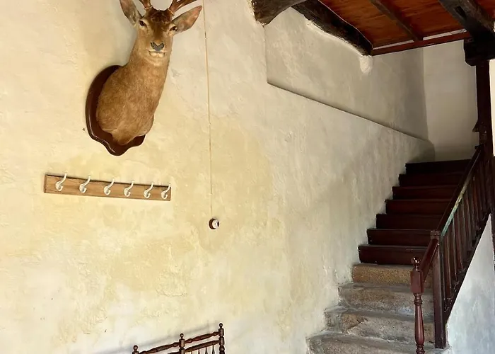 Casa De Piedra Y Lombera * 림피아스