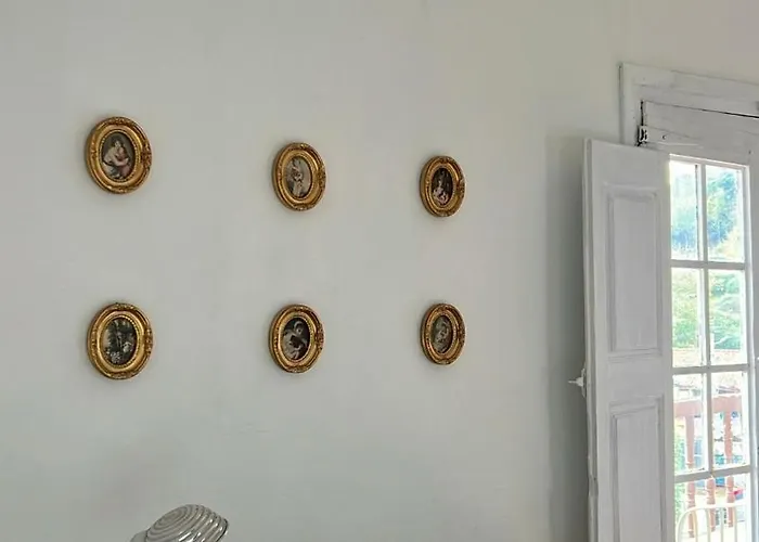 Casa De Piedra Y Lombera