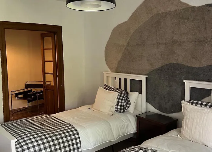 Casa De Piedra Y Lombera 펜션 *