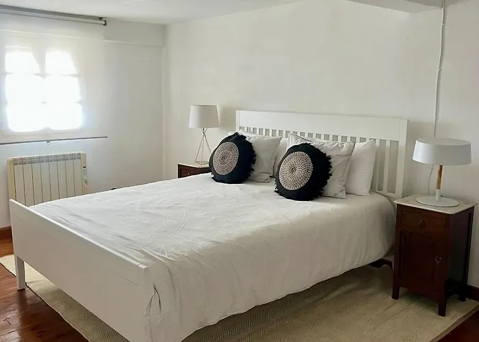 Casa De Piedra Y Lombera *