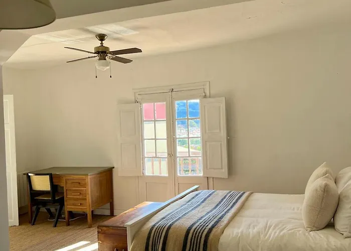 Casa De Piedra Y Lombera בית נופש *