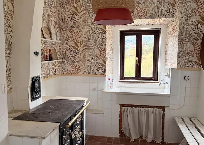 בית נופש Casa De Piedra Y Lombera לימפיאס