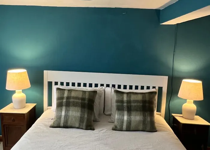 Casa De Piedra Y Lombera לימפיאס