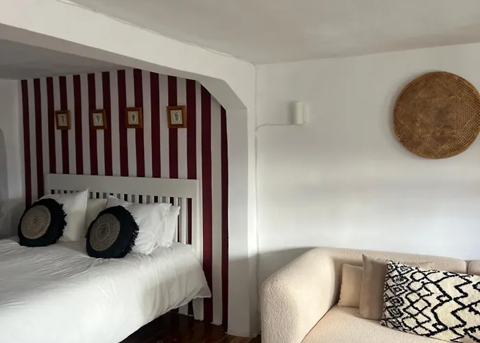 Casa De Piedra Y Lombera 펜션