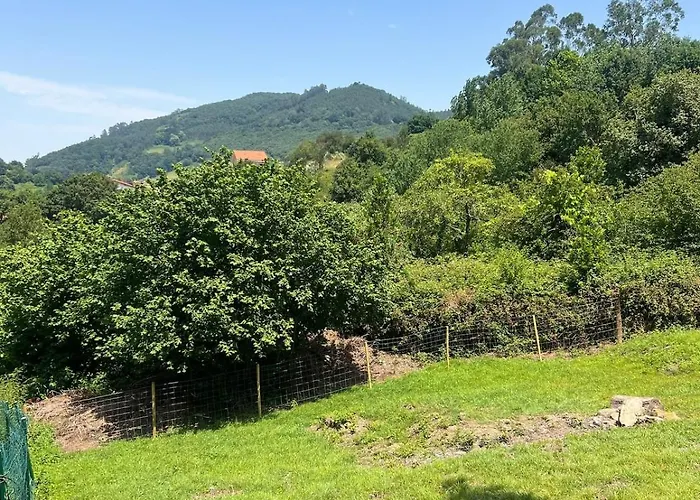 בית נופש Casa De Piedra Y Lombera לימפיאס