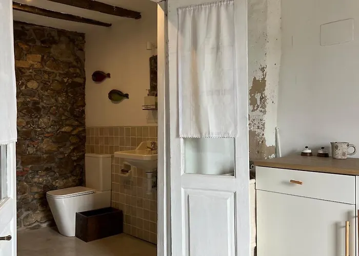 בית נופש Casa De Piedra Y Lombera לימפיאס